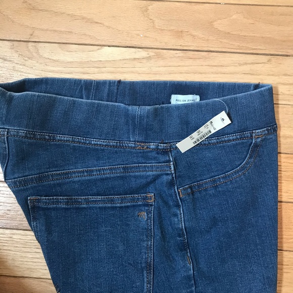 Madewell Pull-On Jeans - Picture 5 of 6